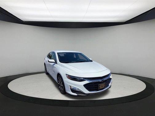 Summit White 2024 Chevrolet Malibu RS