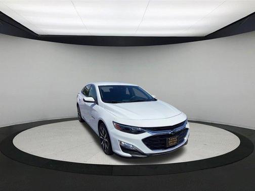 Summit White 2024 Chevrolet Malibu RS