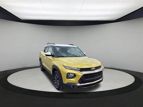 Nitro Yellow 2023 Chevrolet Trailblazer ACTIV