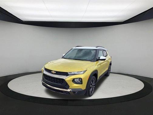 Nitro Yellow 2023 Chevrolet Trailblazer ACTIV