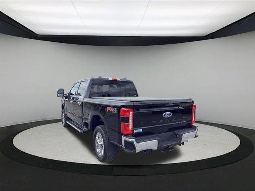2024 Ford F-350 Lariat Super Duty