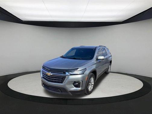 Sterling Gray Metallic 2023 Chevrolet Traverse LT Leather