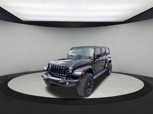 Black Clearcoat 2021 Jeep Wrangler Unlimited Sahara Altitude