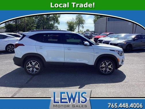 Snow White Pearl 2023 Kia Seltos EX