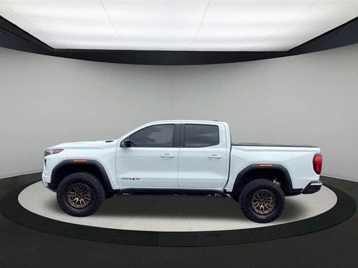 2023 GMC Canyon AT4X