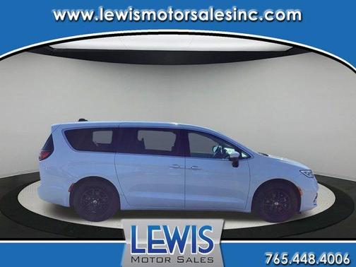 2023 Chrysler Pacifica Touring-L