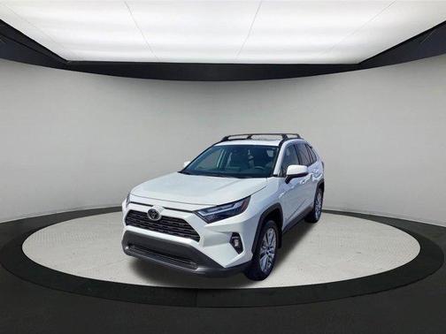 Wind Chill Pearl 2025 Toyota RAV4 XLE Premium