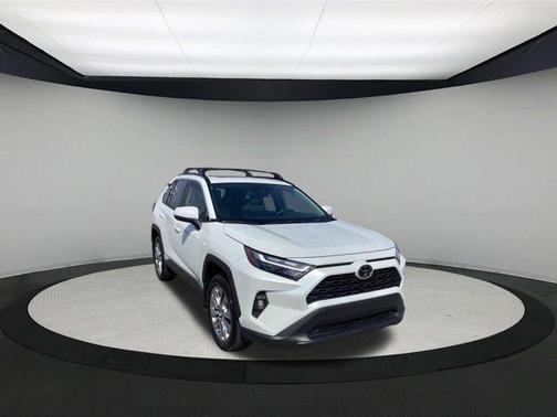 Wind Chill Pearl 2025 Toyota RAV4 XLE Premium