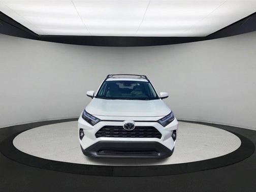 Wind Chill Pearl 2025 Toyota RAV4 XLE Premium