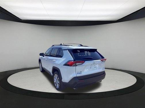 Wind Chill Pearl 2025 Toyota RAV4 XLE Premium