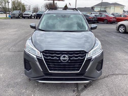 Gun Metallic 2024 Nissan Kicks SV