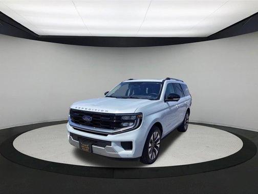 Space Silver 2025 Ford Expedition Platinum