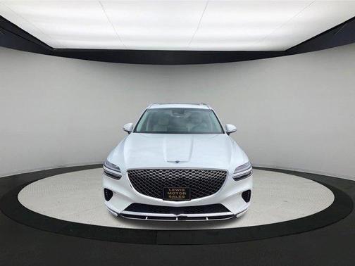 Uyuni White 2025 Genesis GV70 2.5T
