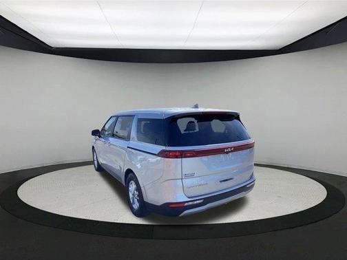 2022 Kia Carnival LX