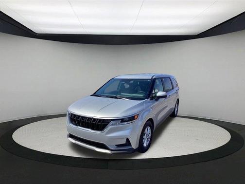 2022 Kia Carnival LX