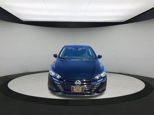 2024 Nissan Versa 1.6 SV