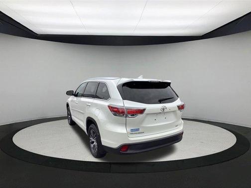 Blizzard Pearl 2016 Toyota Highlander XLE