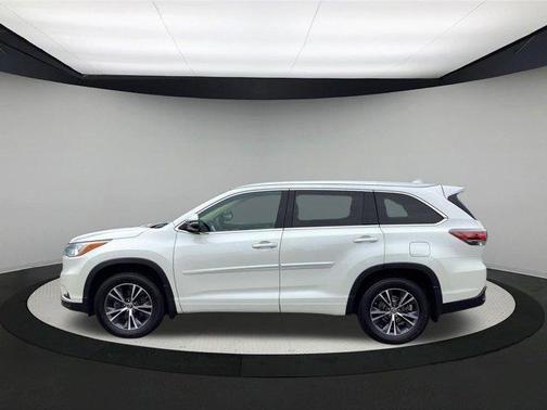 Blizzard Pearl 2016 Toyota Highlander XLE