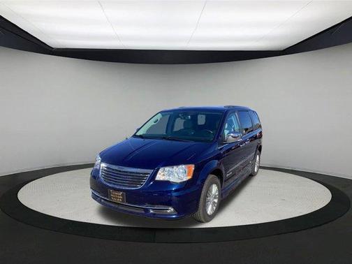 2015 Chrysler Town & Country Touring-L