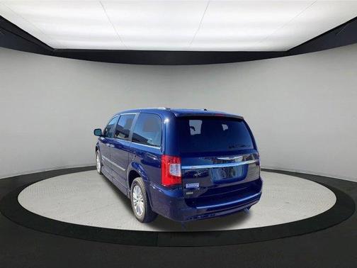 2015 Chrysler Town & Country Touring-L