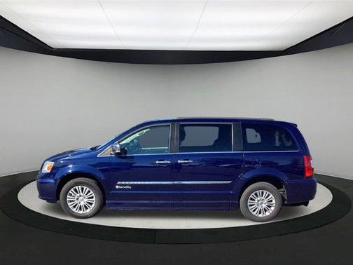 2015 Chrysler Town & Country Touring-L