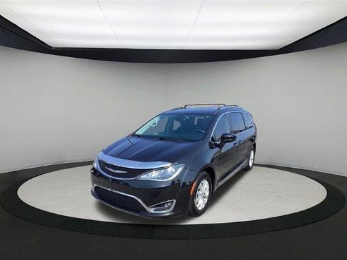2018 Chrysler Pacifica Touring-L
