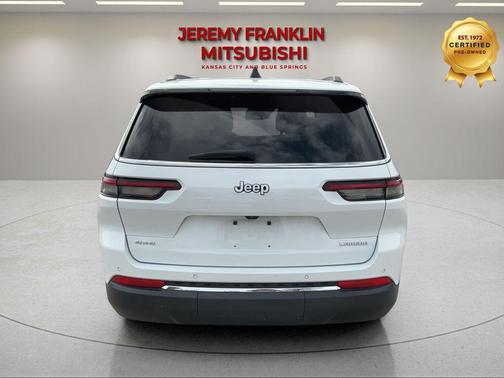 Bright White Clearcoat 2024 Jeep Grand Cherokee L Laredo
