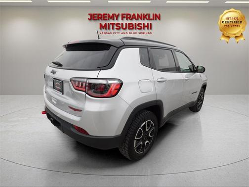 2025 Jeep Compass Trailhawk