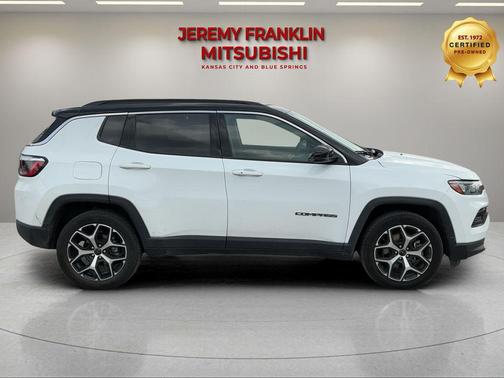 Bright White Clearcoat 2025 Jeep Compass Limited