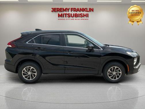 Labrador Black Pearl 2026 Mitsubishi Eclipse Cross ES