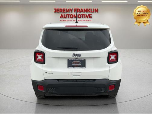 Alpine White Clearcoat 2023 Jeep Renegade Latitude