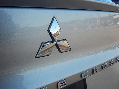 2023 Mitsubishi Eclipse Cross SE