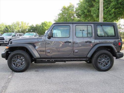 Granite Crystal Metallic Clearcoat 2026 Jeep Wrangler Sport