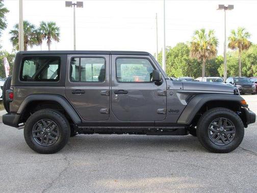 Granite Crystal Metallic Clearcoat 2026 Jeep Wrangler Sport