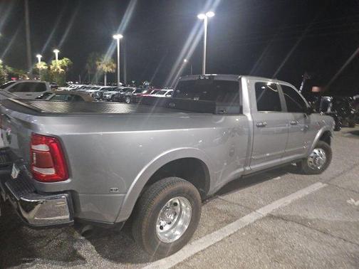 2021 RAM 3500 Limited Crew Cab 4x4 8' Box