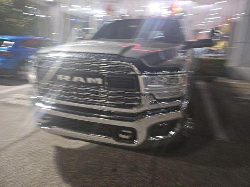 2021 RAM 3500 Limited Crew Cab 4x4 8' Box