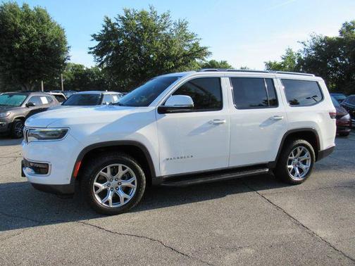 Bright White Clearcoat 2022 Jeep Wagoneer Series II 4x4