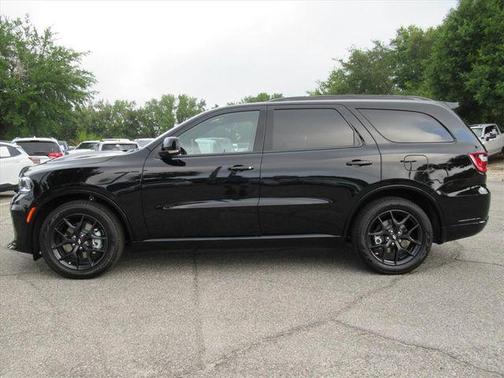 DB Black Clearcoat 2026 Dodge Durango GT Plus HEMI V8