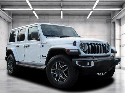 2025 Jeep Wrangler 4-Door Sahara 4x4