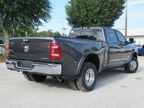 2022 RAM 3500 Limited Crew Cab 4x4 8' Box