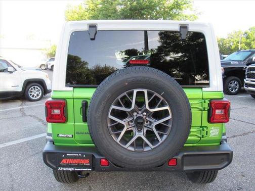 Mojito Clearcoat 2026 Jeep Wrangler 4-Door Sahara 4x4