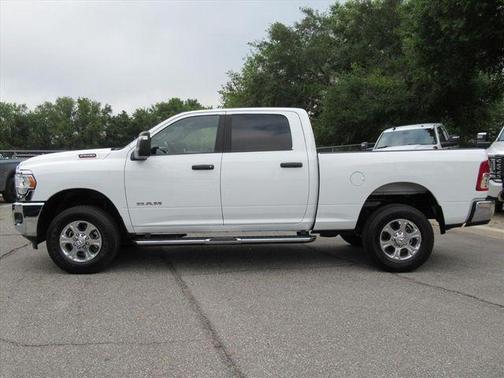 Bright White 2024 RAM 2500 Big Horn Crew Cab 4x4 6'4' Box