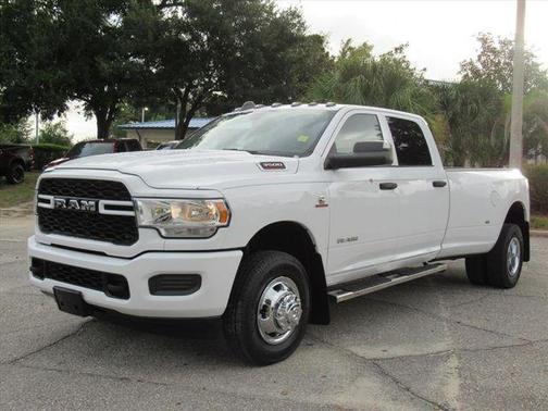 2020 RAM 3500 Tradesman Crew Cab 4x4 8' Box