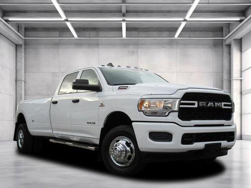 2020 RAM 3500 Tradesman Crew Cab 4x4 8' Box