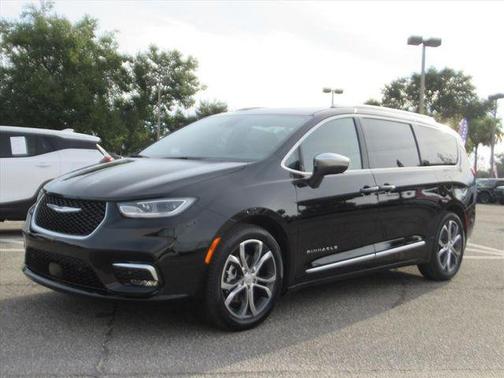 2026 Chrysler Pacifica Pinnacle FWD