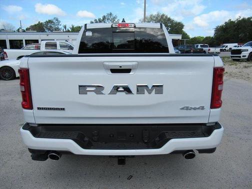 Bright White Clearcoat 2026 RAM 1500 Big Horn/Lone Star