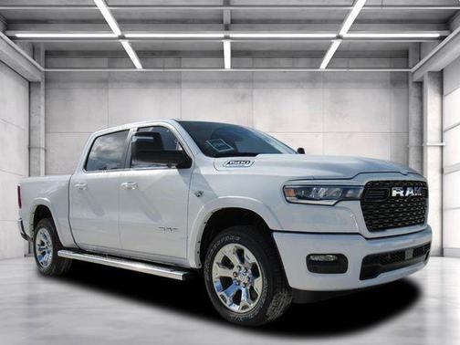 Bright White Clearcoat 2026 RAM 1500 Big Horn/Lone Star