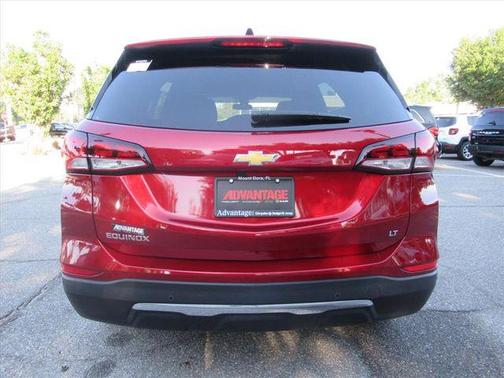 Radiant Red Tintcoat 2024 Chevrolet Equinox 1LT