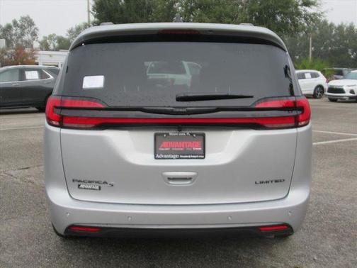 2026 Chrysler Pacifica Limited