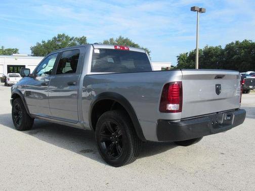 2024 RAM 1500 Classic Warlock Crew Cab 4x2 5'7' Box